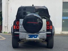 Land Rover Defender 110 P400 Dark Edition - ფოტო 18