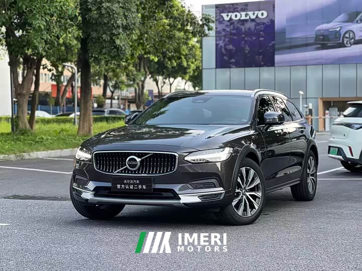 Volvo V90 Cross Country B5 AWD Plus