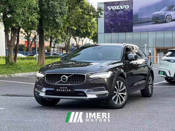 Volvo V90 Cross Country B5 AWD Plus - ავტომობილი ჩინეთიდან