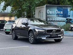 Volvo V90 Cross Country B5 AWD Plus - ფოტო 3
