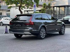 Volvo V90 Cross Country B5 AWD Plus - ფოტო 4