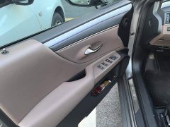 Lexus ES 300h Premium Edition - ფოტო 7