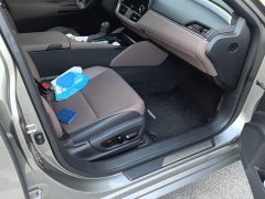 Lexus ES 300h Premium Edition - ფოტო 8