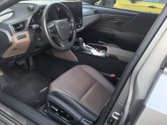 Lexus ES 300h Premium Edition - ფოტო 9