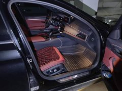 BMW 5 Series 530Li Luxury M Sport Package - ფოტო 8