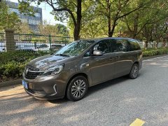 Buick GL8 Land Official Business Class 652T Comfort Edition - ფოტო 1