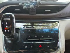 Buick GL8 Land Official Business Class 652T Comfort Edition - ფოტო 13