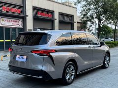 Toyota Sienna 2024 2.5L Hybrid AWD Premium - ფოტო 11