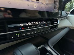 Toyota Sienna 2024 2.5L Hybrid AWD Premium - ფოტო 9