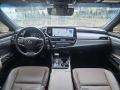 Lexus ES 200 Premium Edition - ფოტო 10