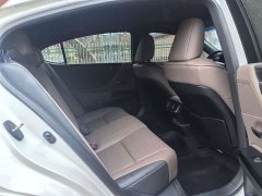 Lexus ES 200 Premium Edition - ფოტო 12