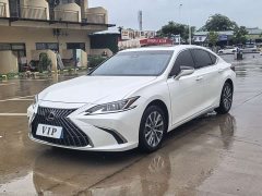 Lexus ES 200 Premium Edition - ფოტო 2
