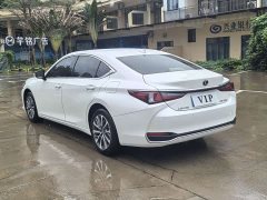 Lexus ES 200 Premium Edition - ფოტო 5