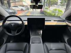 Tesla Model Y Rear-Wheel Drive - ფოტო 6