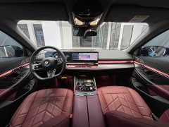 BMW 5 Series 530Li Premier M Sport Package - ფოტო 6