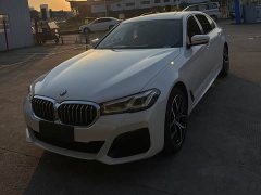 BMW 5 Series Facelift 530Li Luxury M Sport Package - ფოტო 1