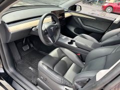 Tesla Model Y Long Range All-Wheel Drive - ფოტო 16
