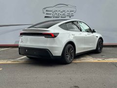Tesla Model Y Rear-Wheel Drive - ფოტო 6