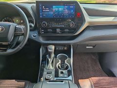 Toyota Highlander 2022 380T AWD Premium 7-Seater - ფოტო 12