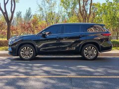 Toyota Highlander 2022 380T AWD Premium 7-Seater - ფოტო 4