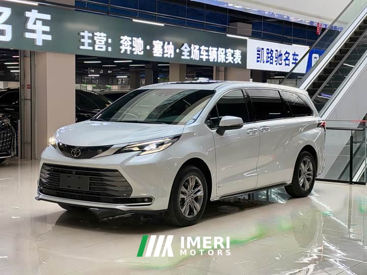 Toyota Sienna 2.5L Hybrid AWD Premium - ავტომობილი ჩინეთიდან