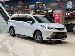 Toyota Sienna 2.5L Hybrid AWD Premium - ფოტო 3