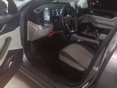 BYD Qin PLUS 2024 Glory Edition DM-i 55KM Leading - ფოტო 9