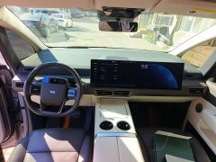 Li Auto Li Xiang MEGA Ultra - ფოტო 12