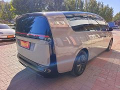 Li Auto Li Xiang MEGA Ultra - ფოტო 5