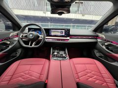 BMW 5 Series 530Li Luxury M Sport Package - ფოტო 11