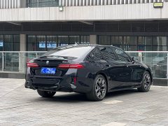BMW 5 Series 530Li Luxury M Sport Package - ფოტო 4