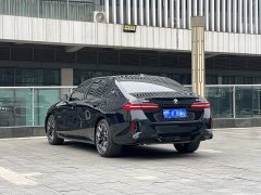 BMW 5 Series 530Li Luxury M Sport Package - ფოტო 5