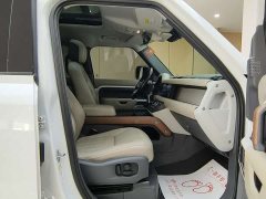 Land Rover Defender 110 P400 Dark Edition - ფოტო 11