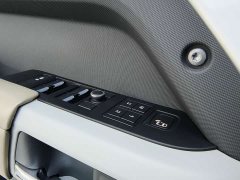 Land Rover Defender 110 P400 Dark Edition - ფოტო 15
