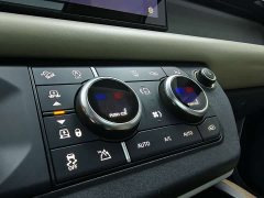 Land Rover Defender 110 P400 Dark Edition - ფოტო 17