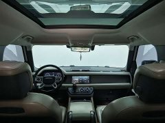 Land Rover Defender 110 P400 Dark Edition - ფოტო 6