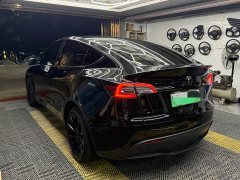 Tesla Model Y Long Range All-Wheel Drive - ფოტო 3