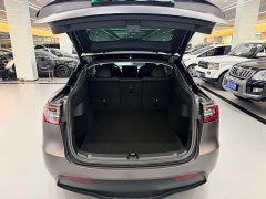 Tesla Model Y Long Range All-Wheel Drive - ფოტო 8