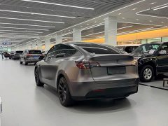Tesla Model Y Long Range All-Wheel Drive - ფოტო 9