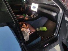 Tesla Model Y Long Range All-Wheel Drive - ფოტო 8