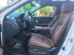 Honda UR-V 370TURBO 2WD Elegant Edition - photo 4