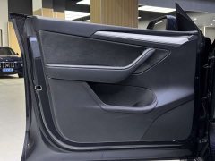 Tesla Model Y Long Range All-Wheel Drive - ფოტო 9