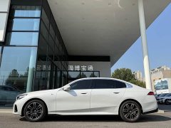 BMW 5 Series 525Li M Sport Package - ფოტო 11