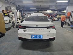 Hyundai Elantra 1.5L CVT GLX Elite - ფოტო 11
