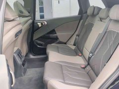 BMW X3 xDrive25L Luxury Package - ფოტო 12