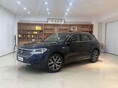 Volkswagen Touareg 3.0TSI Sharp Enjoy Edition Classic Sport Package - ფოტო 1