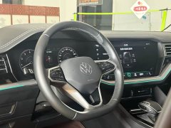 Volkswagen Touareg 3.0TSI Sharp Enjoy Edition Classic Sport Package - ფოტო 14