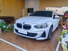 BMW 1 Series 120i M Sport - ფოტო 1