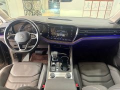 Volkswagen Touareg 2021 2.0TSI Ruishang Edition - ფოტო 14