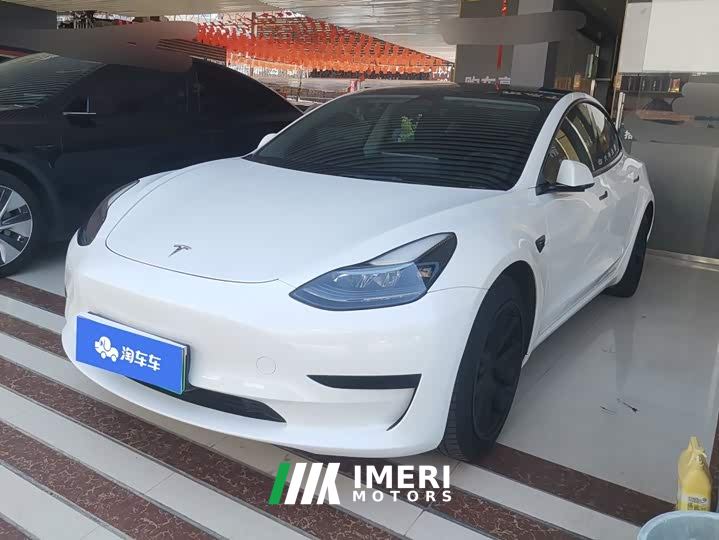 Tesla Model 3 Rear-Wheel Drive